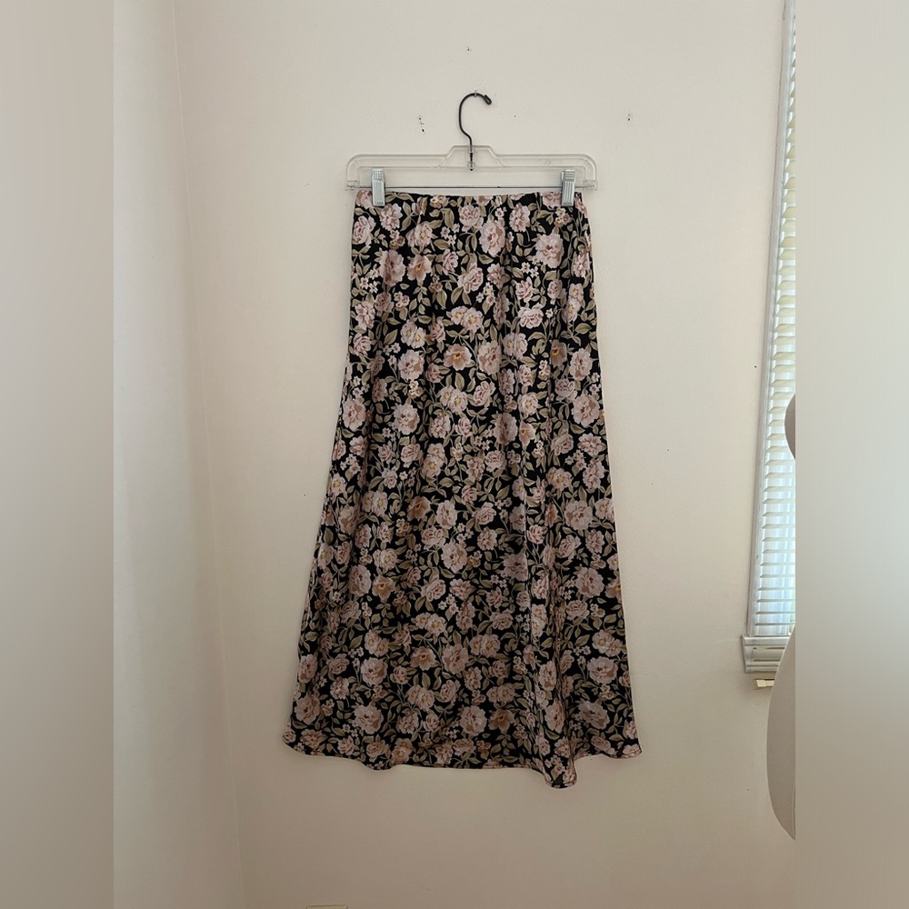 Minkpjnk satin floral ankle maxi skirt